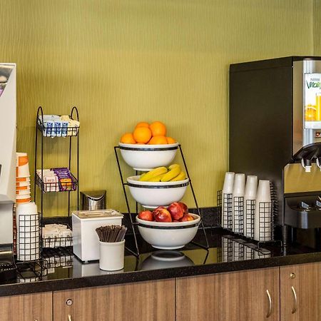 Comfort Inn Amherst Bagian luar foto
