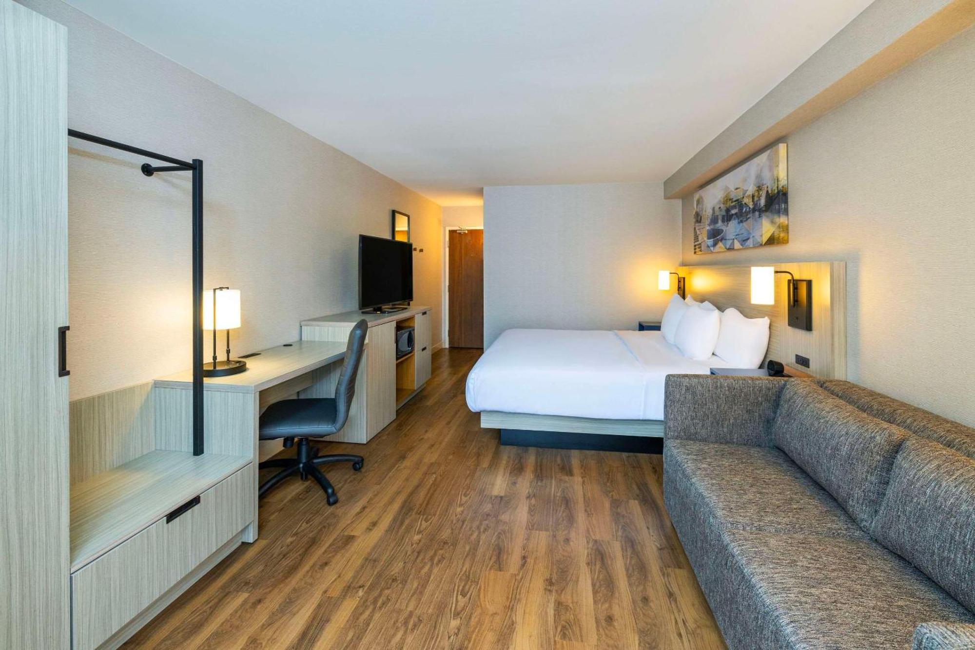 Comfort Inn Amherst Bagian luar foto