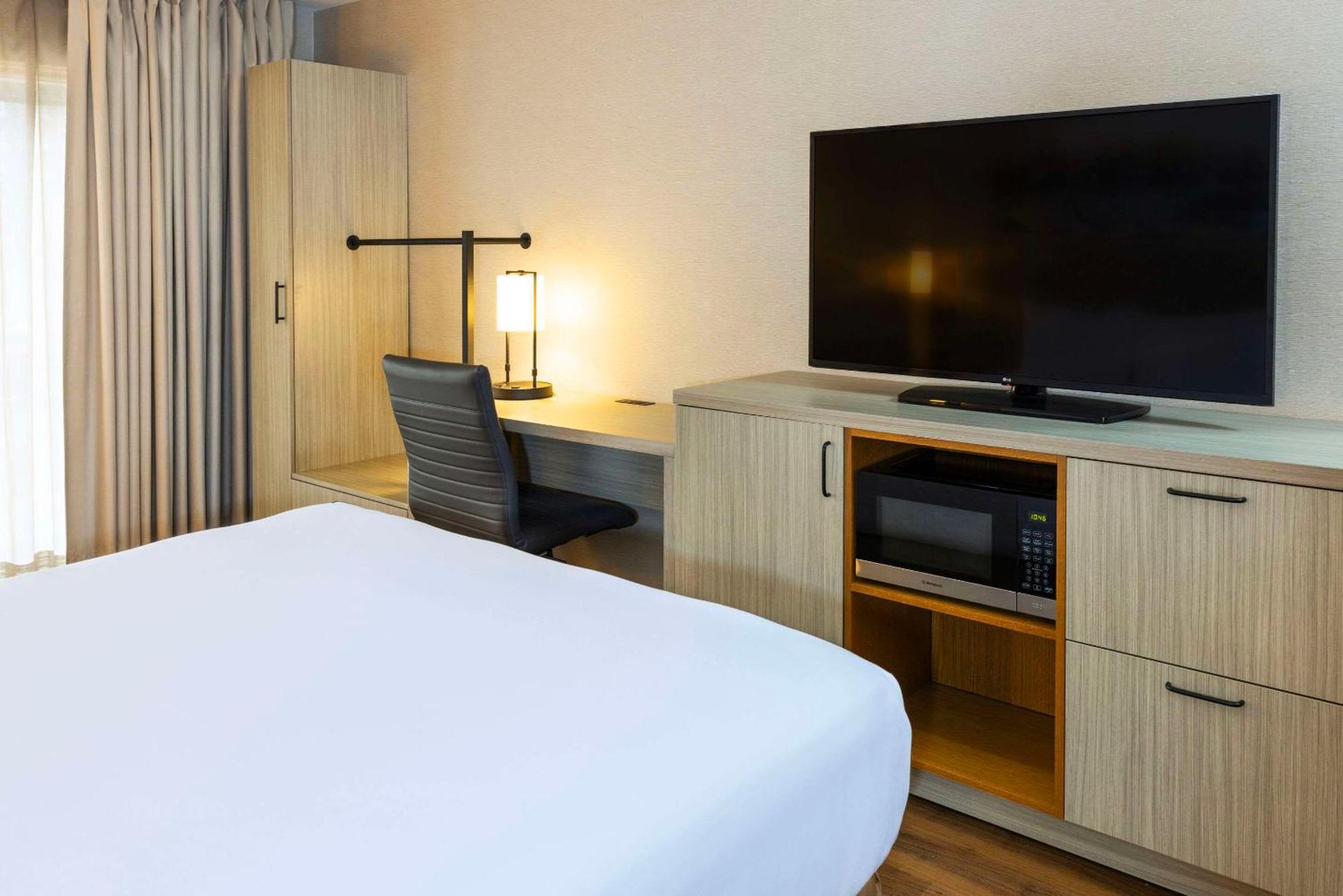 Comfort Inn Amherst Bagian luar foto