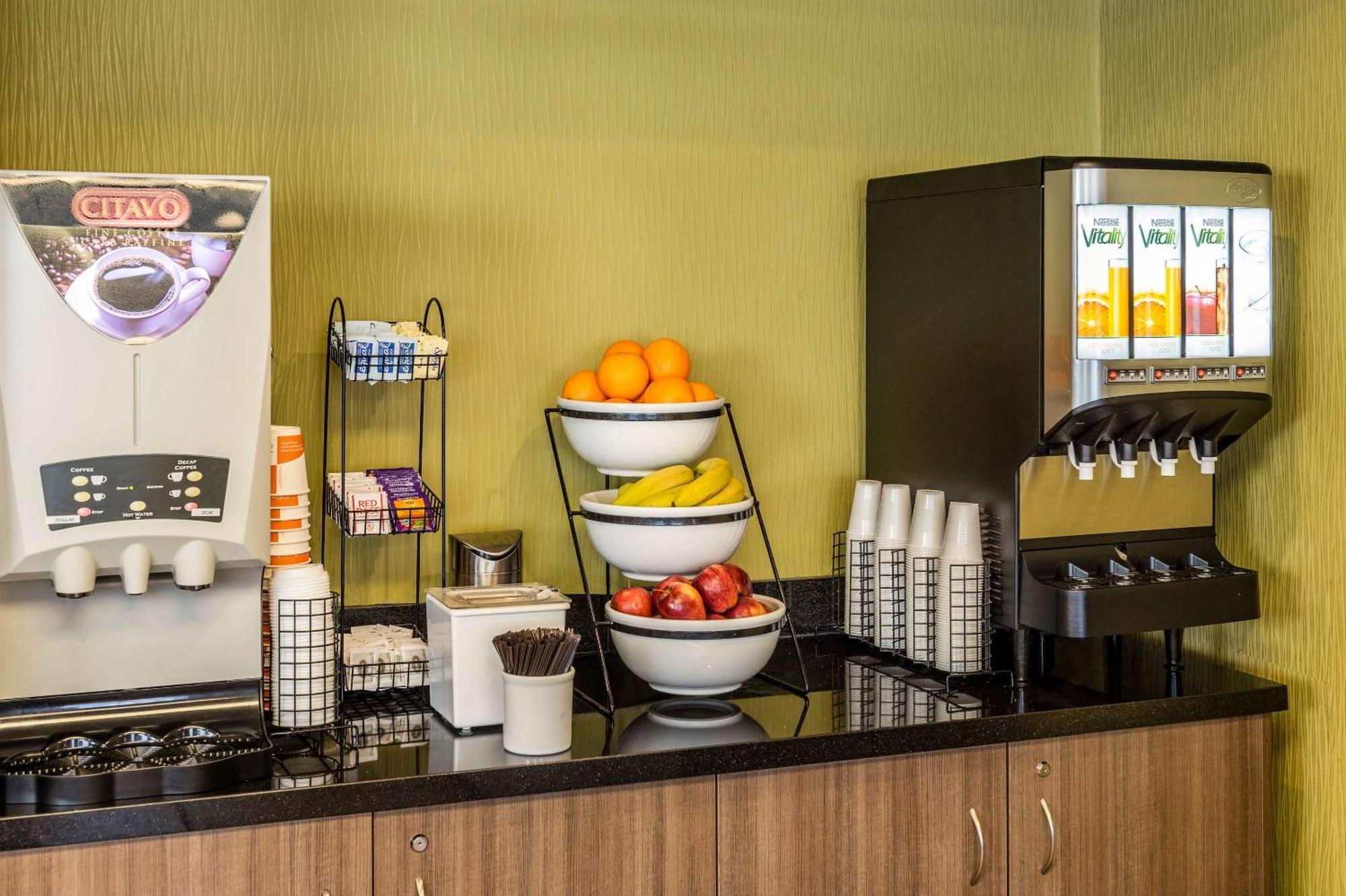 Comfort Inn Amherst Bagian luar foto