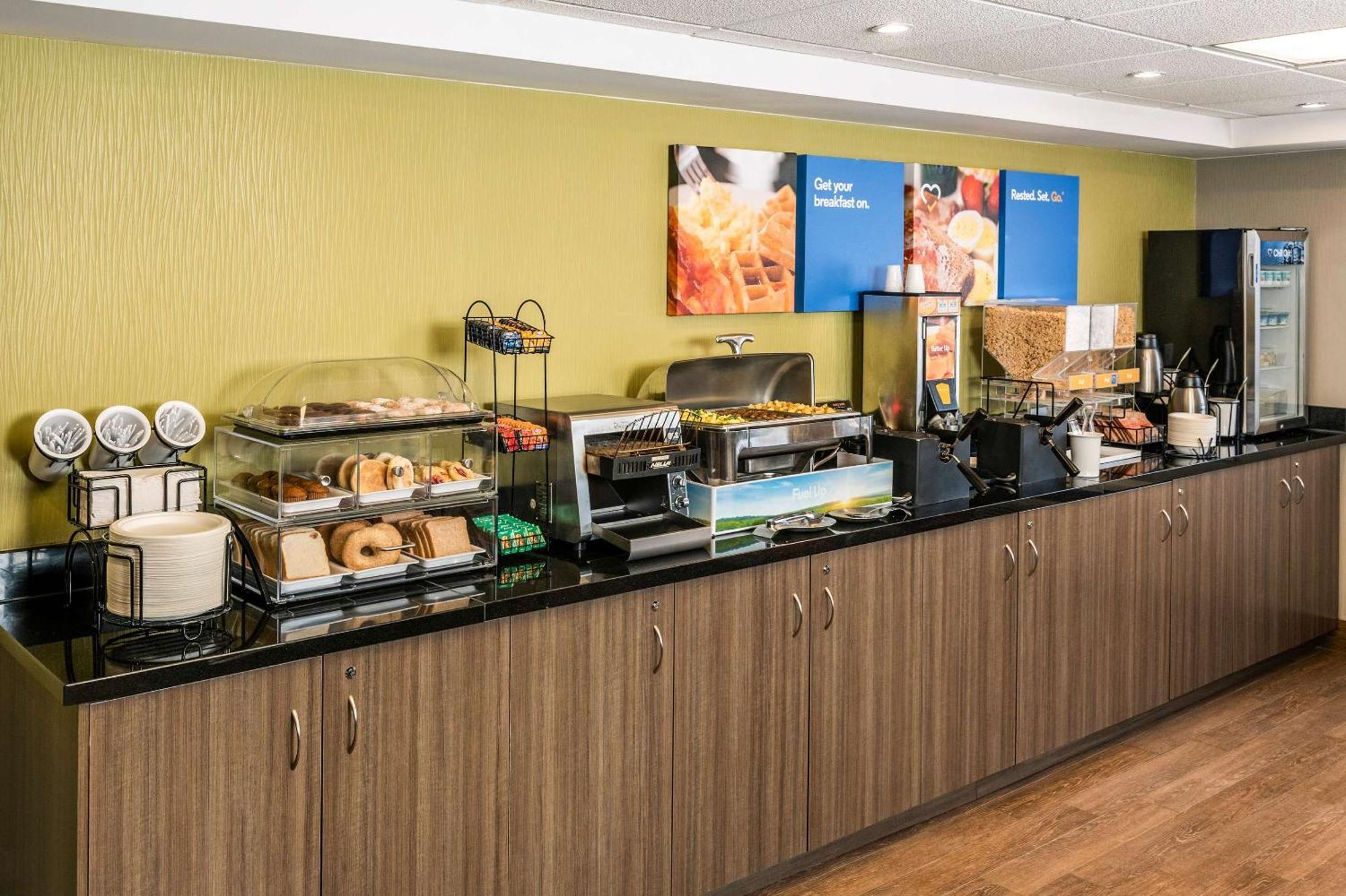 Comfort Inn Amherst Bagian luar foto
