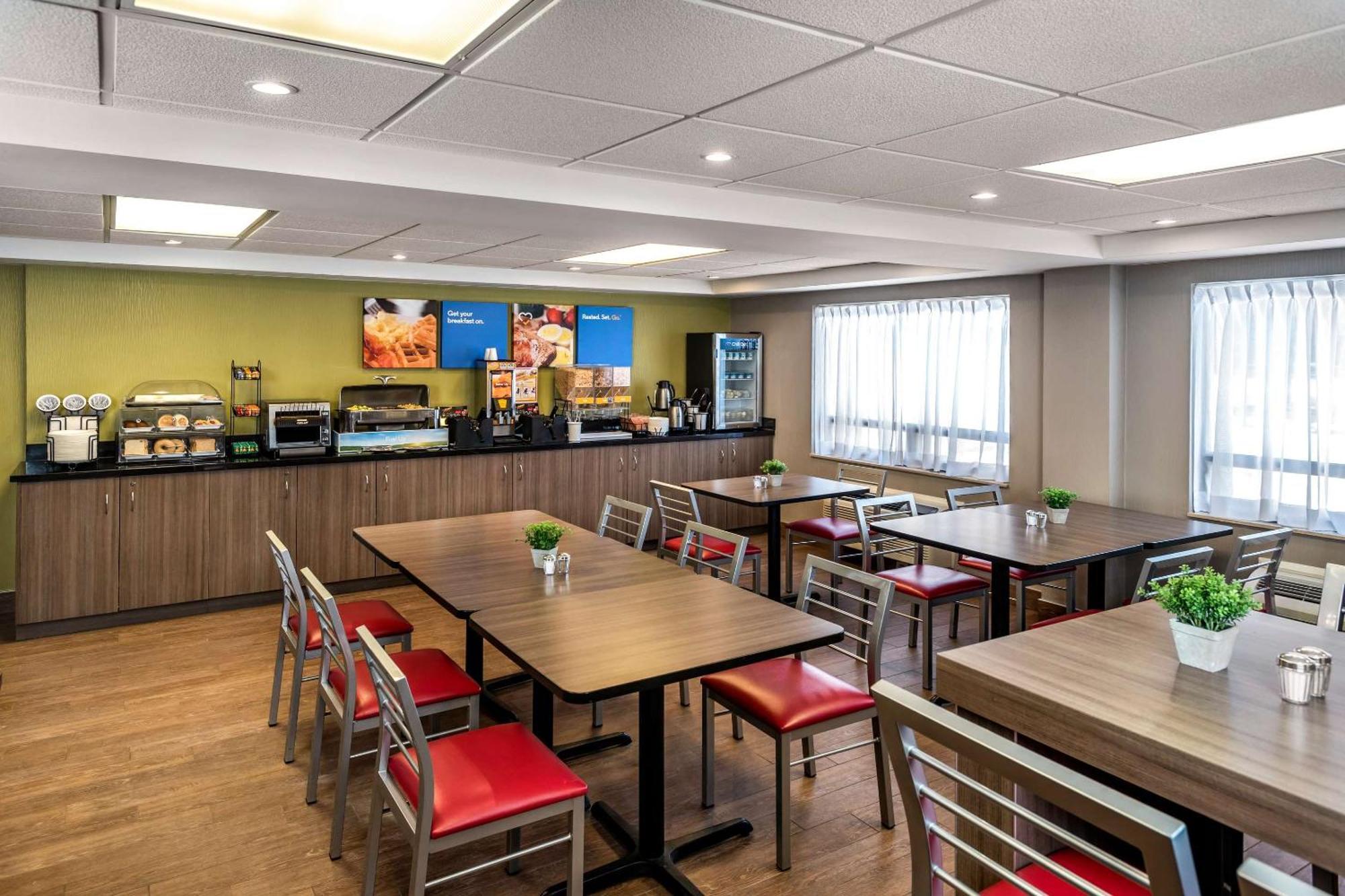 Comfort Inn Amherst Bagian luar foto