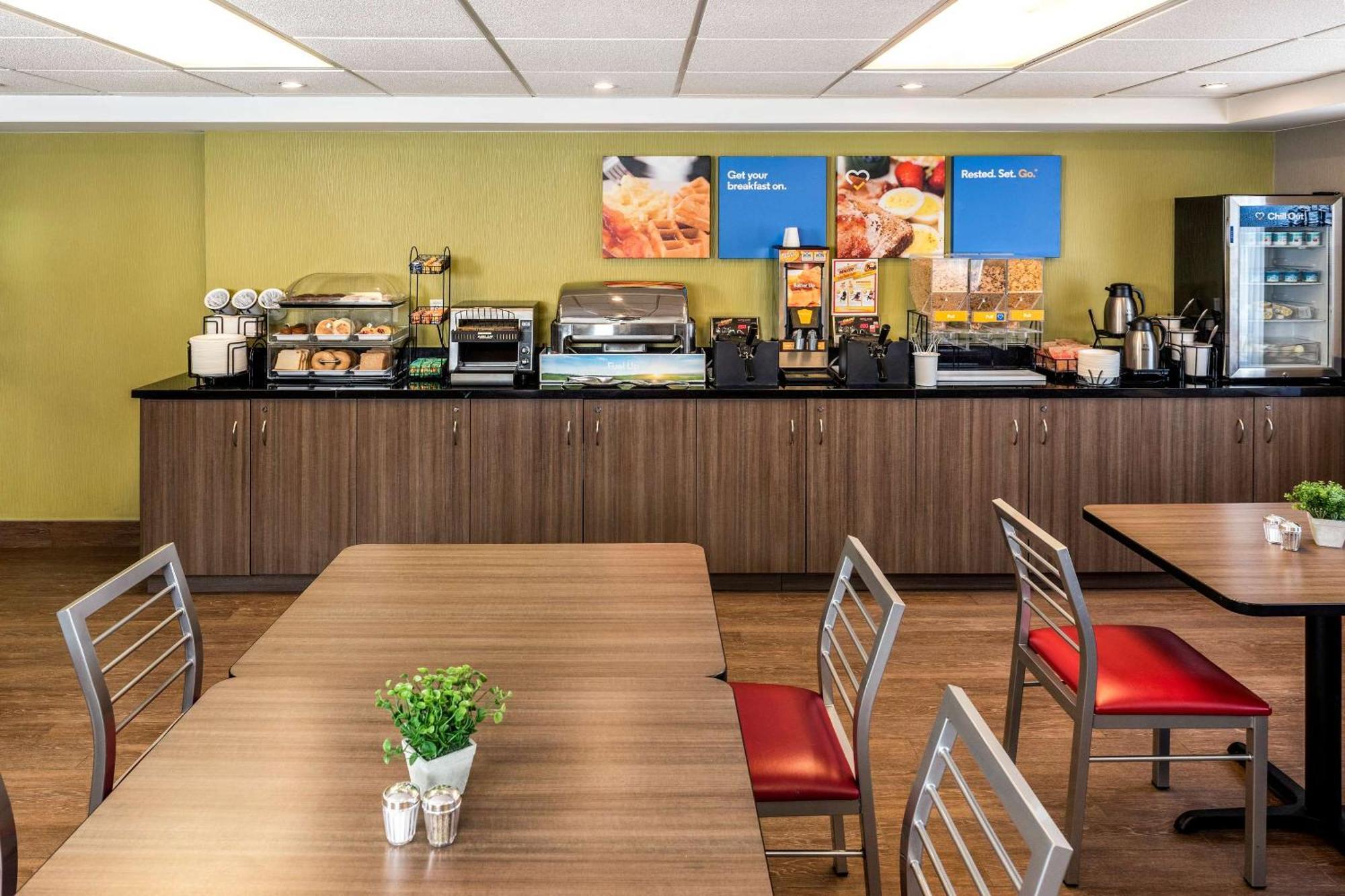 Comfort Inn Amherst Bagian luar foto
